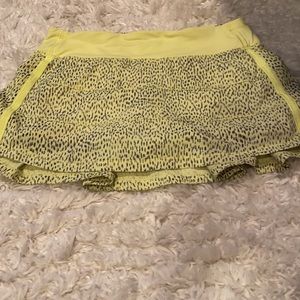 Lululemon Athletica Skirt - Size 6